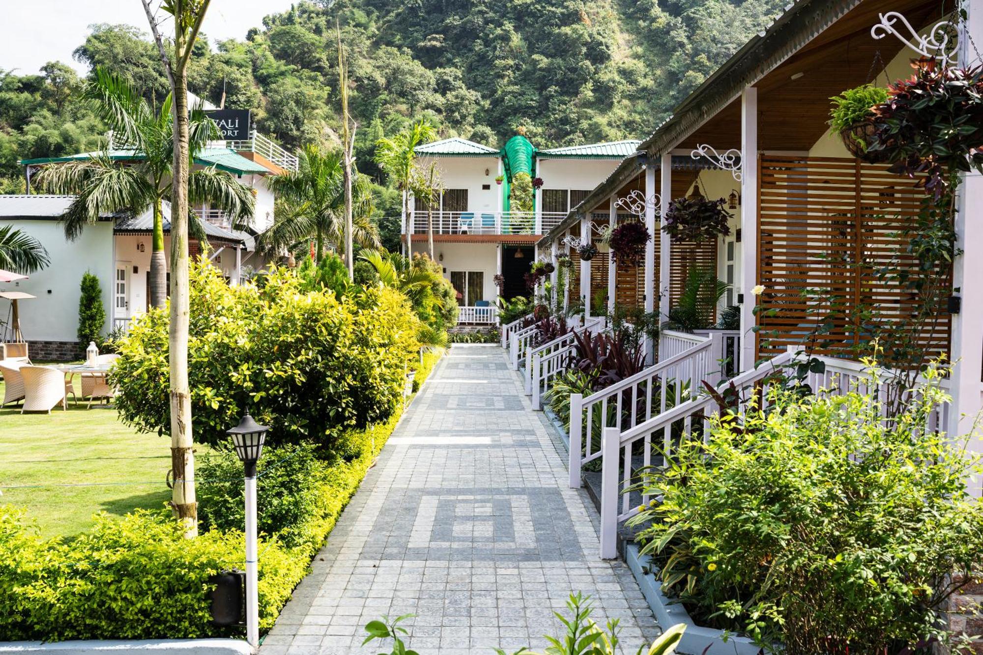 The Aravali Resort Bijni ภายนอก รูปภาพ